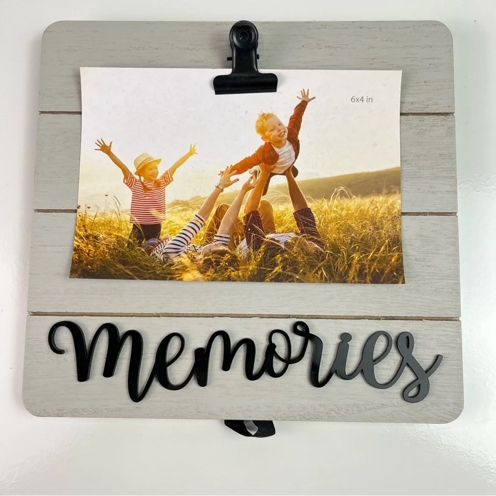 Gray Farmhouse Clip On Photo Frame w/ “Memories” Quote 4” x 6” Picture
